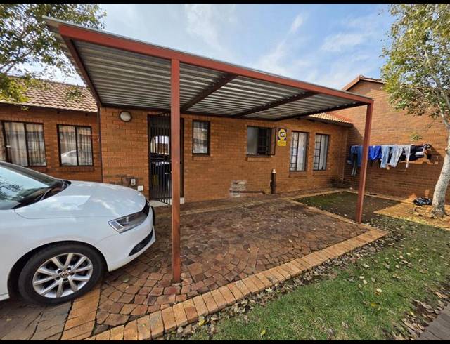3 BEDROOM APARTMENT FOR SALE IN THE ORCHARDS